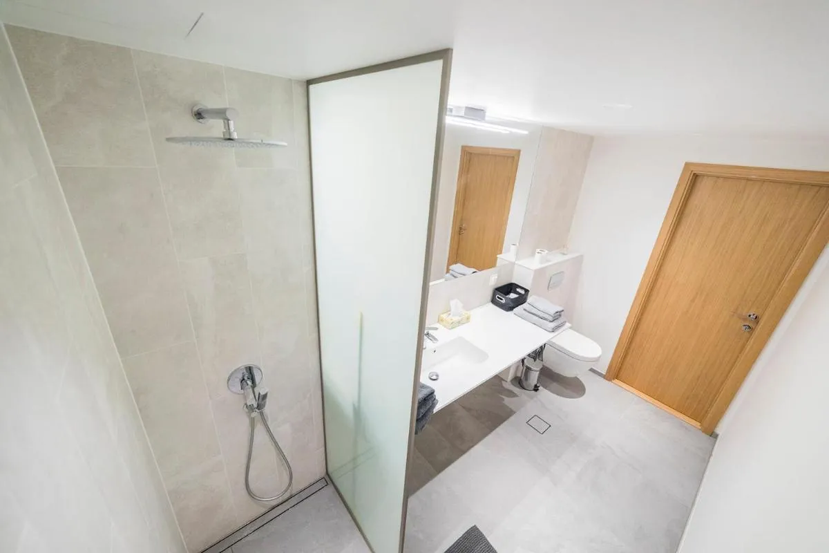 Image 2 of Modern Luxury Apartment in City Centre