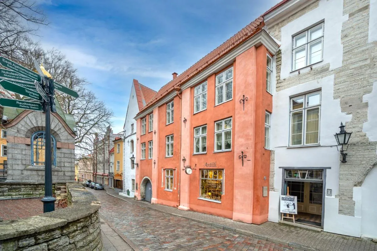 Image 5 of Modern charm in old town
