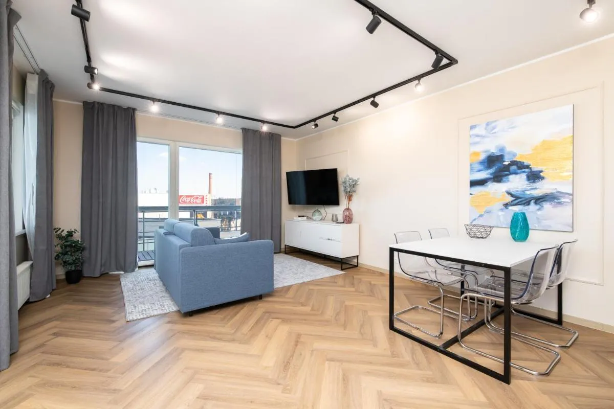 Image 4 of New Chic 2-bed at Viru by CentralApartments