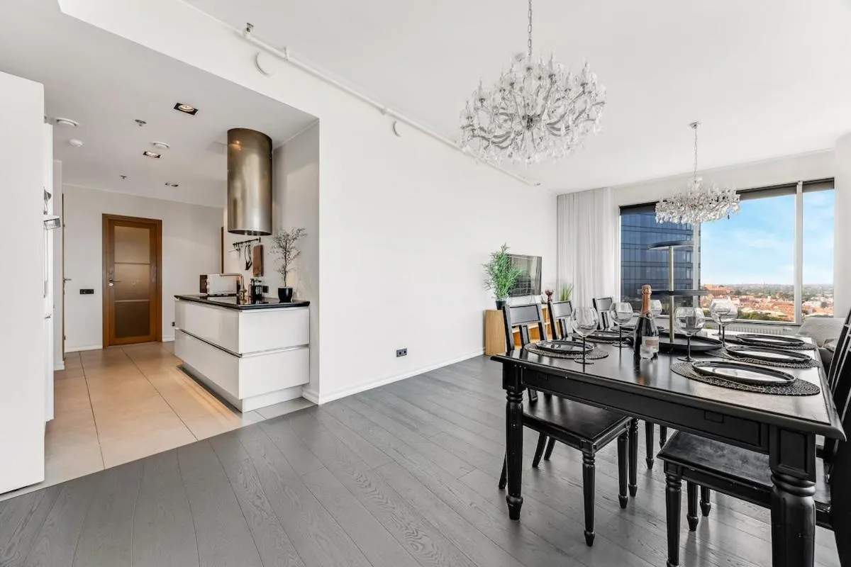 Image 5 of SkyResidence Luxury Apt With Amazing Panoram View
