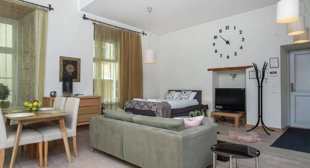 Image of Spacious Studio Apartment in the heart of Old Town