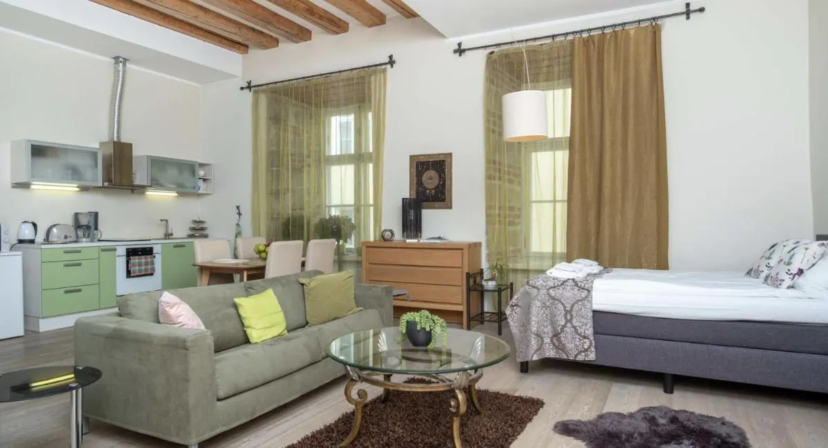 Image 1 of Spacious Studio Apartment in the heart of Old Town