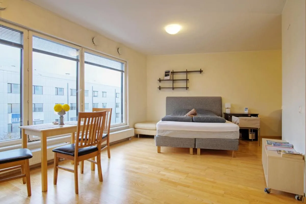 Image 6 of Studio apartment in quiet heart of everything