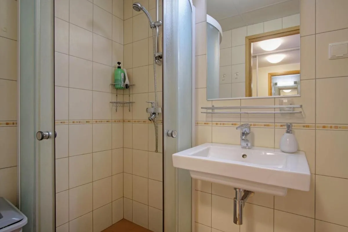 Image 2 of Studio apartment in quiet heart of everything