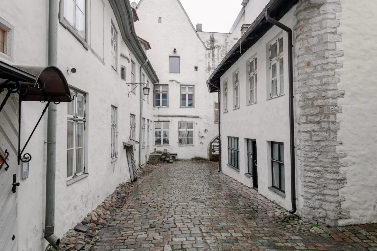 Image 5 of Stunning Three-Level Apartment in Historic Old Town