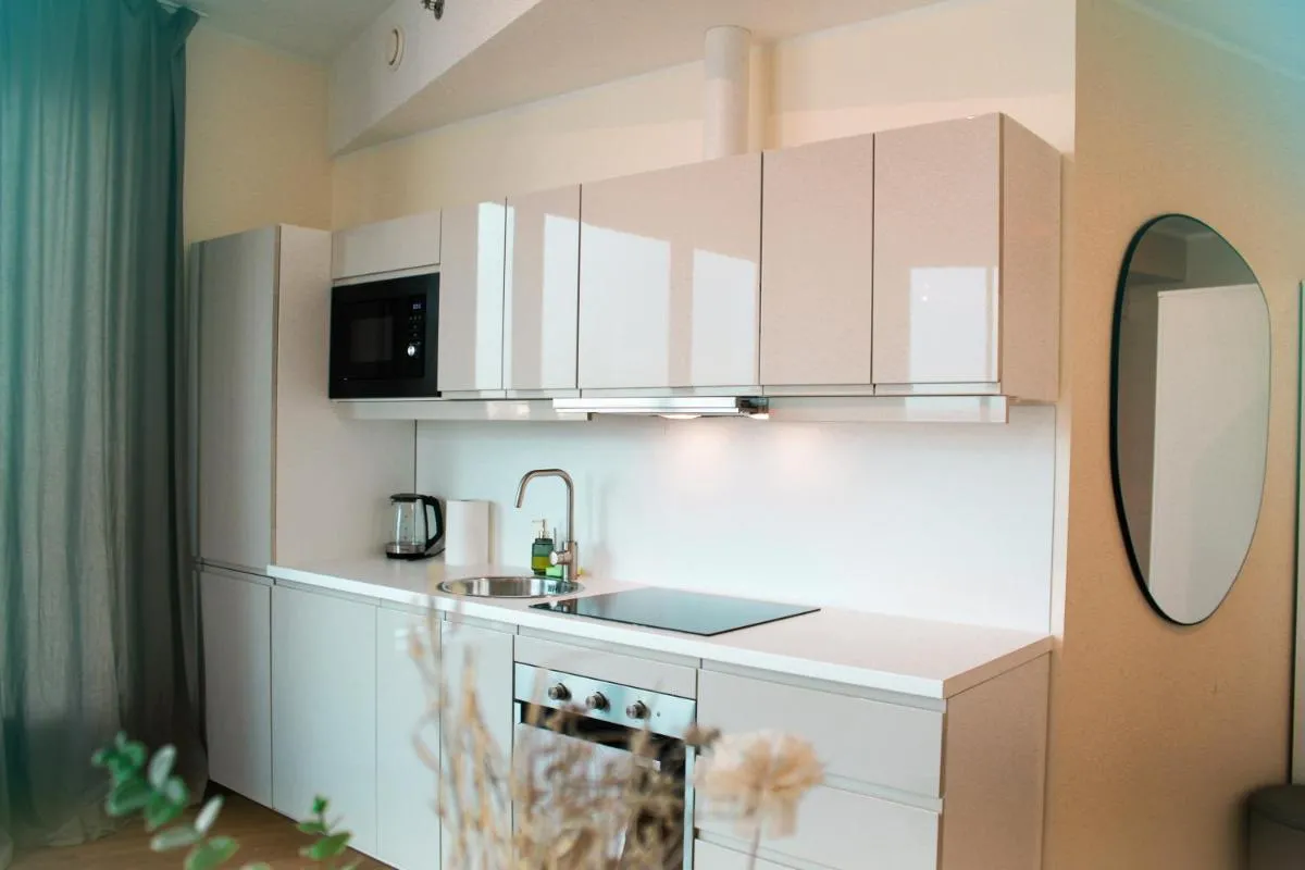 Image 6 of Stylish 11th-Floor Sea View Stay