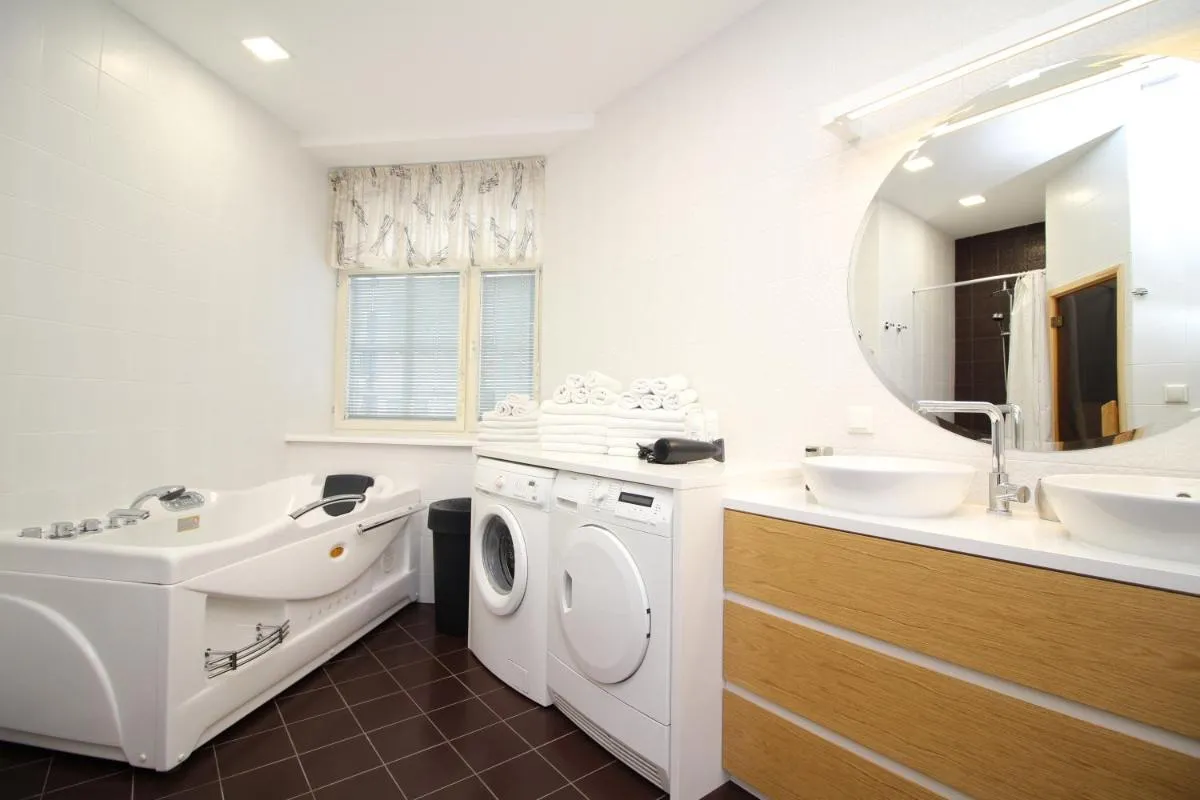 Image 2 of Tallinn City Apartments 4 bedroom with sauna and 2 bathroom