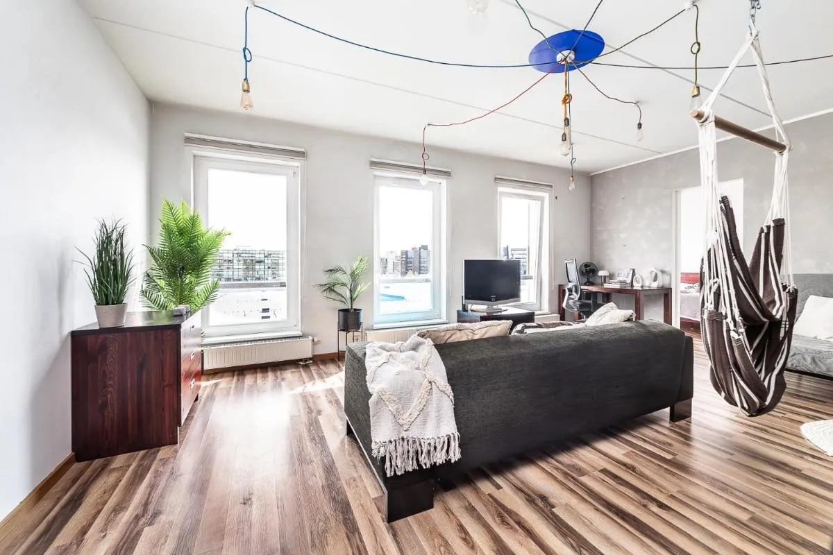 Image 2 of Top floor near ferry terminal – free parking