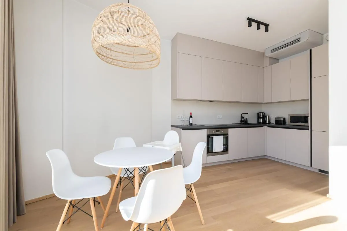 Image 3 of 4bdr Modern and Stylish Apartment near Kadriorg with Free Parking