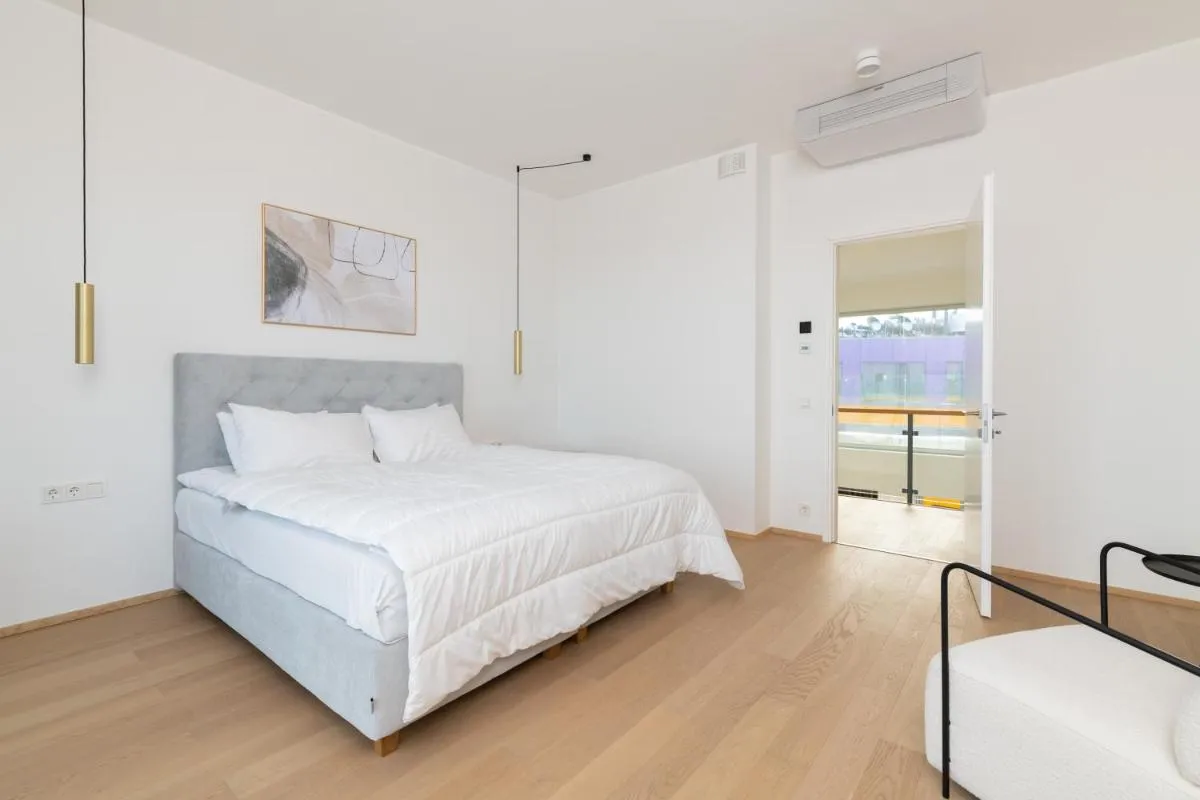 Image 6 of 4bdr Modern and Stylish Apartment near Kadriorg with Free Parking