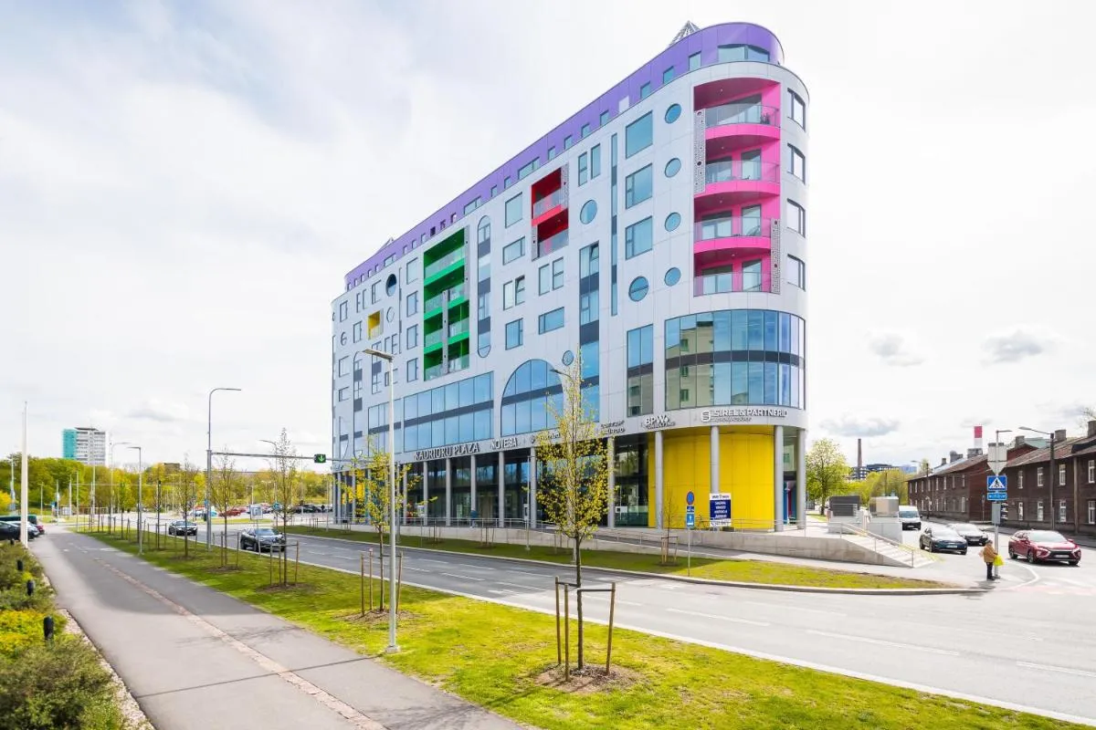 Image 5 of 4bdr Modern and Stylish Apartment near Kadriorg with Free Parking