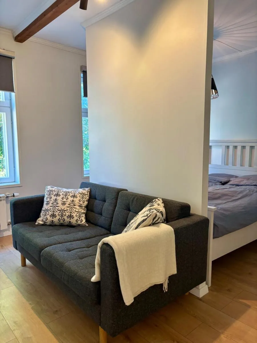 Image 5 of Bright & quiet apartment near city centre
