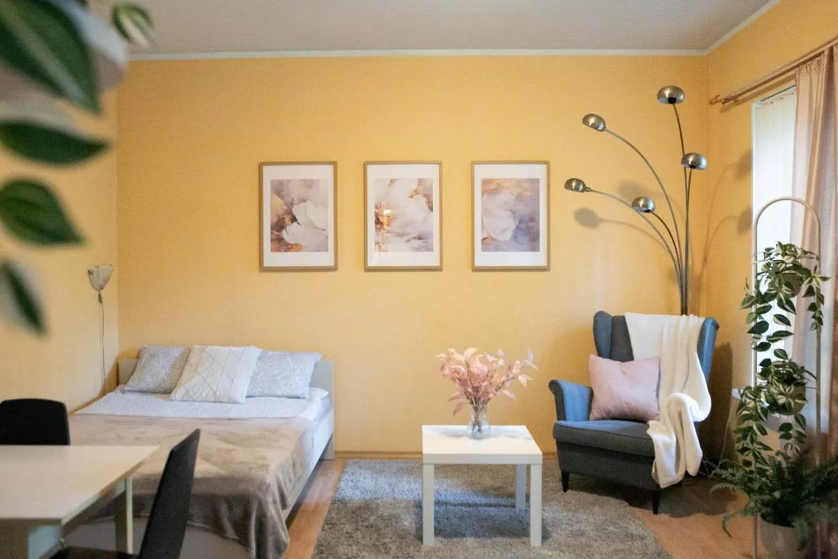 Image 2 of Center of city apartments, bus station 1min, airport 5 min