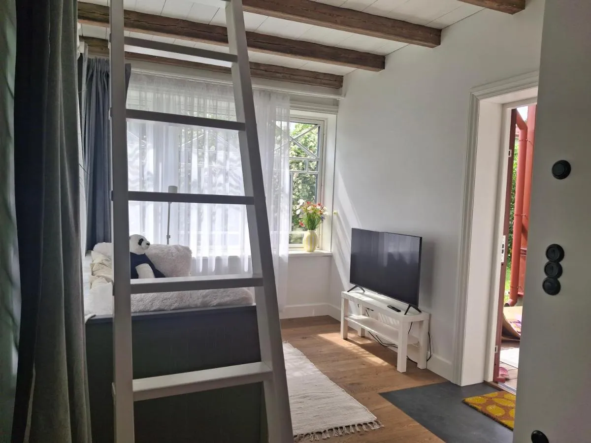 Image 2 of Charming Flat in a Historic Nõmme Villa