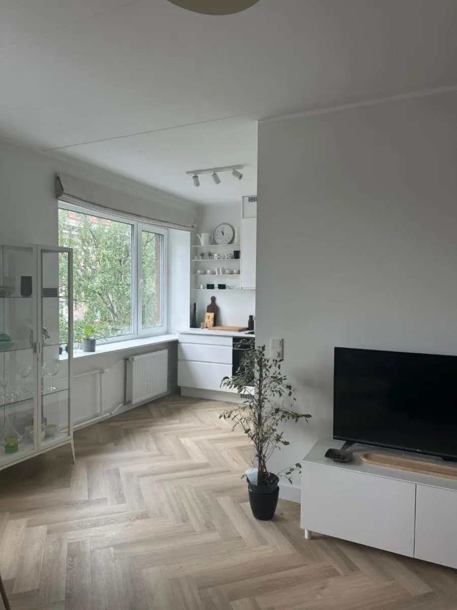 Image 4 of Composer’s apartment