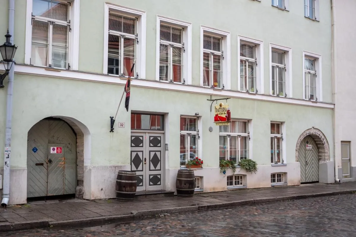 Image 5 of Dream Stay – Bright 2-Bedroom 2-Floor Old Town Apartment