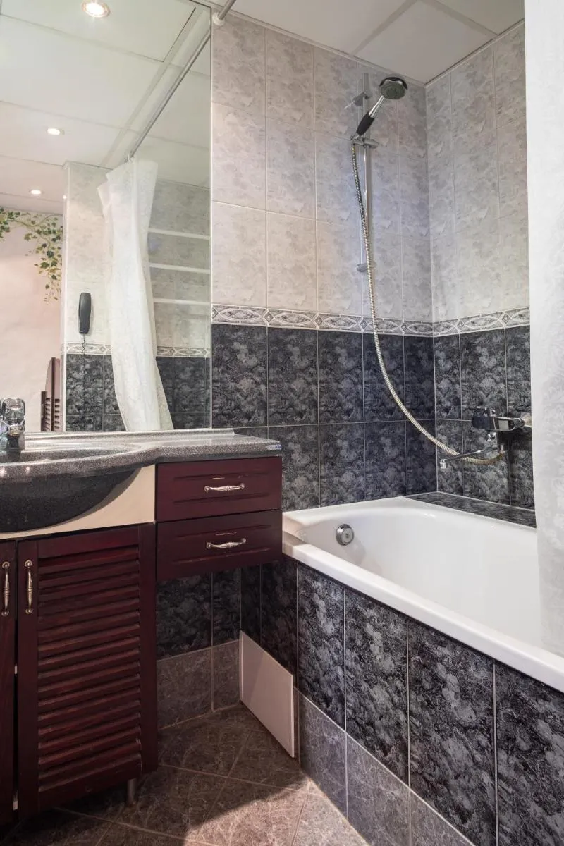 Image 3 of Dream Stay – Five Bedroom Penthouse in Old Town