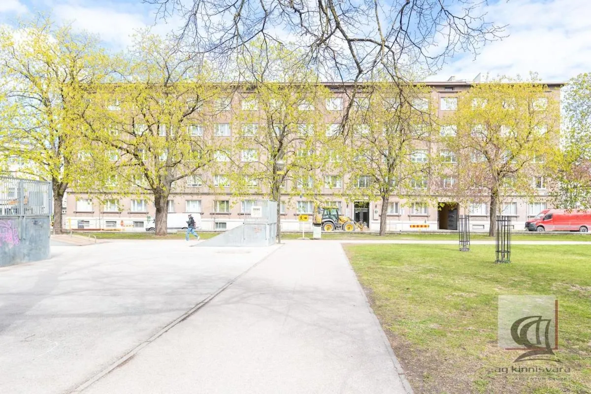 Image 1 of Elegant 5 bedr apartment with sauna in the centre, near Viru and Old Town, with private parking
