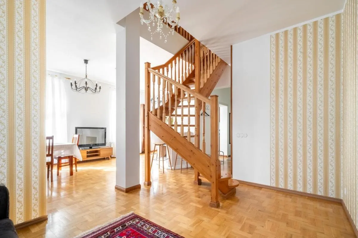 Image 4 of Large and cozy 2-level apartment
