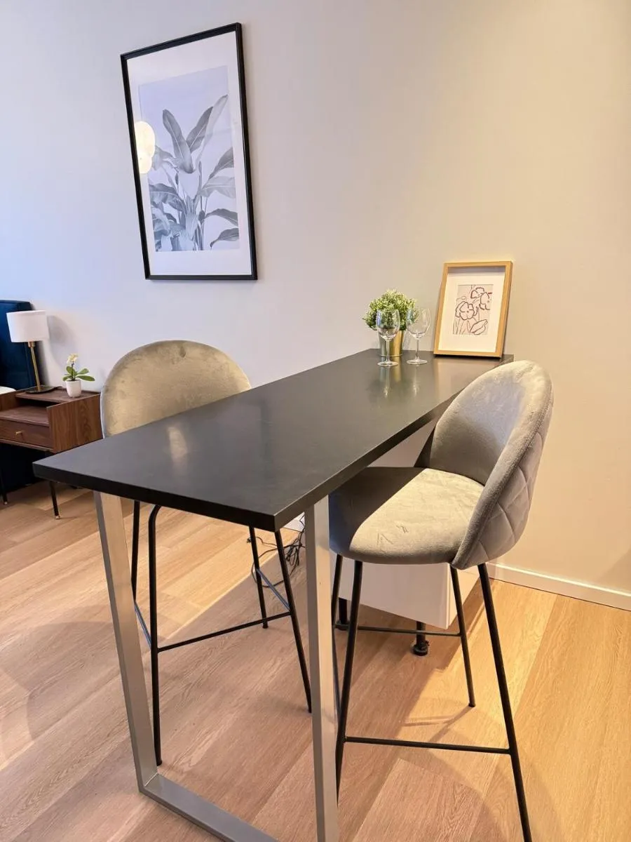 Image 6 of Modern 1BR Near Port & City Center