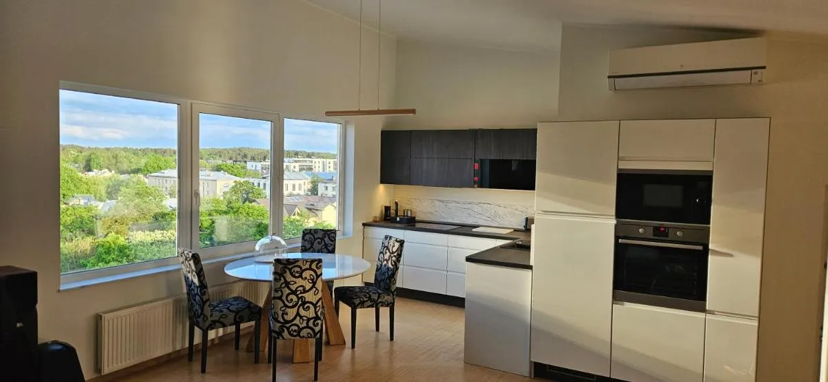 Image 3 of Penthouse apartment with an amazing kitchen and view