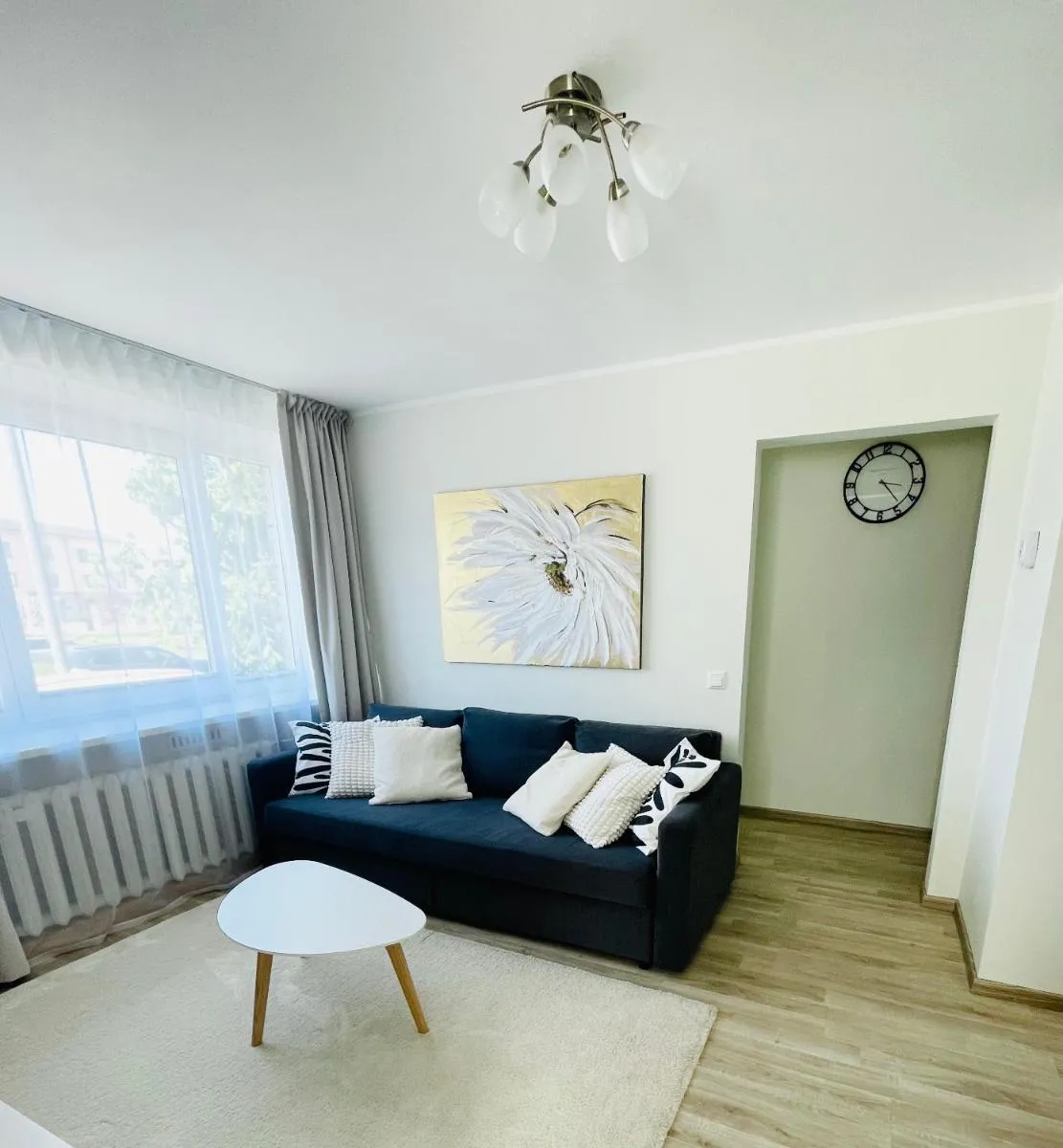 Image 6 of Stylish apartment in Central City