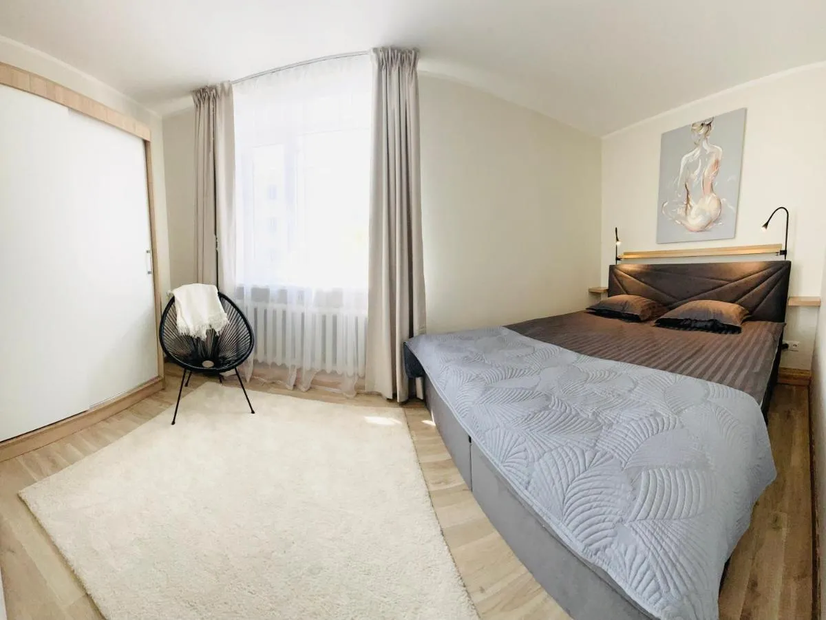 Image 2 of Stylish apartment in Central City