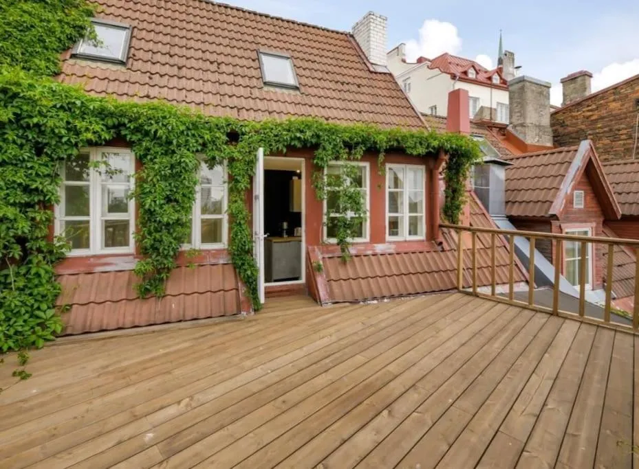 Image of TOP FLOOR APARTMENT with TWO BALCONIES in the OLD TOWN