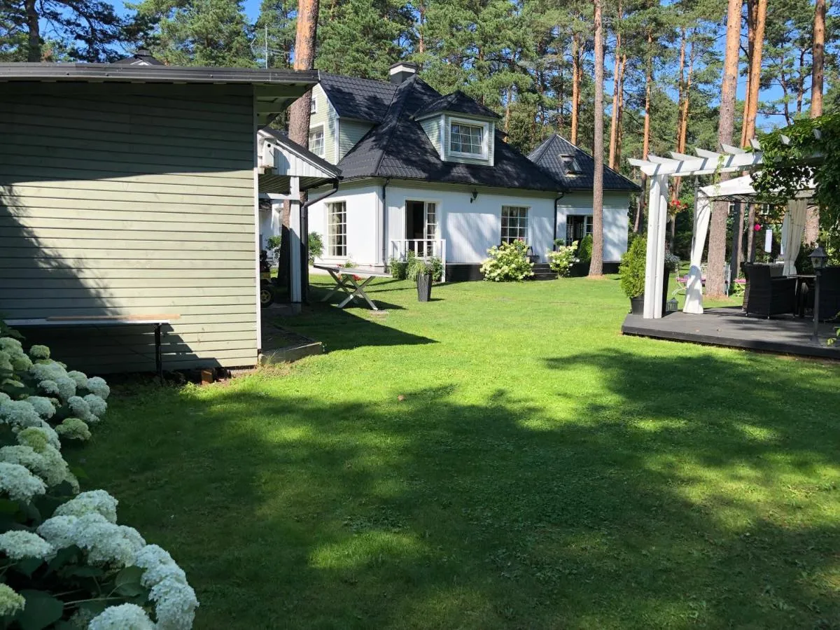Image 6 of Villa Muusa with a cozy sauna, swimming pool and large beautiful garden